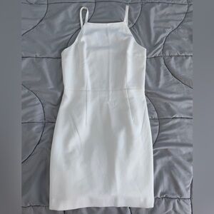 Elegant White Sleeveless Dress